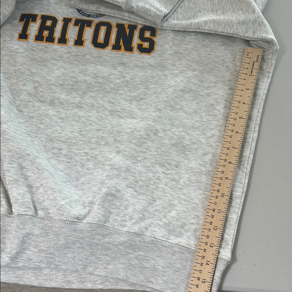 UC San Diego Tritons Blue 84 Gray Crewneck Sweatshirt Size Large New With Tags - Picture 8 of 11
